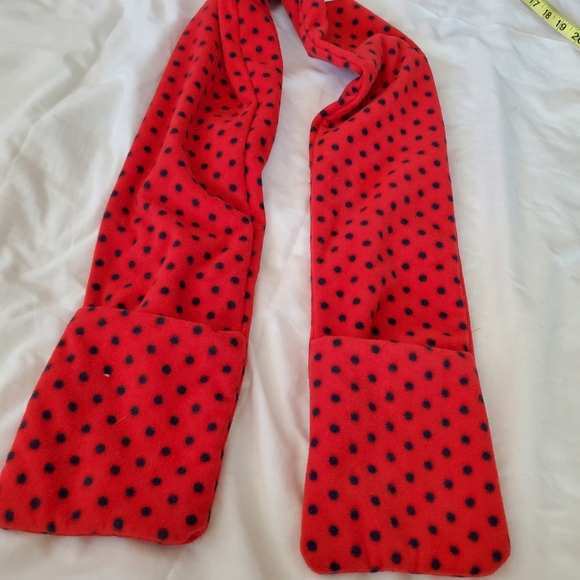 Scraf - Picture 7 of 7